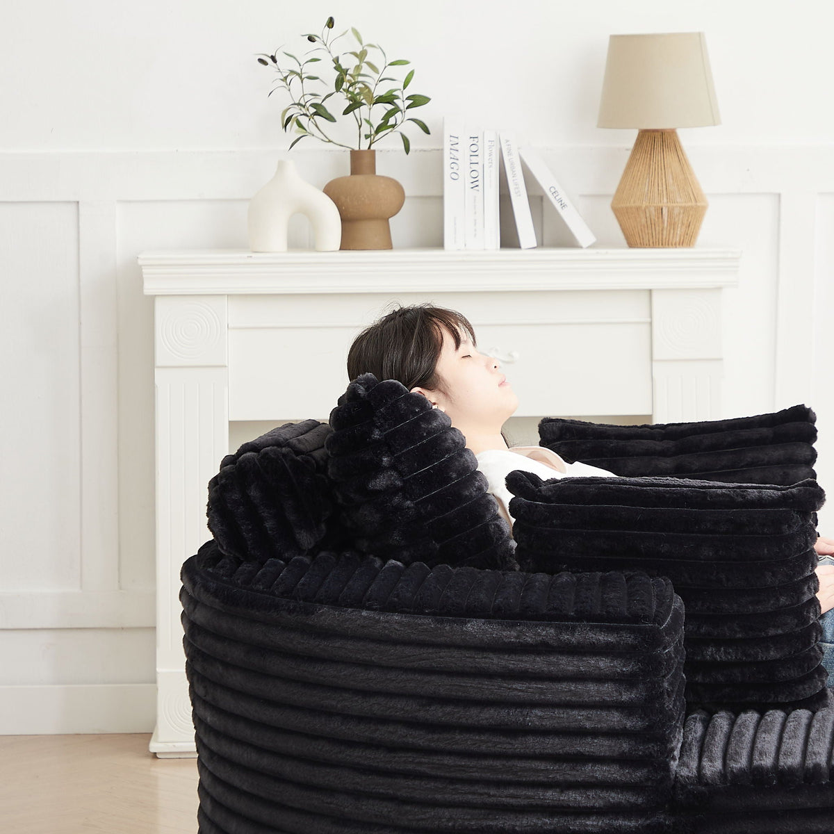 The SPRINT-R10 Sleeper Lounge Studio Swivel Chair