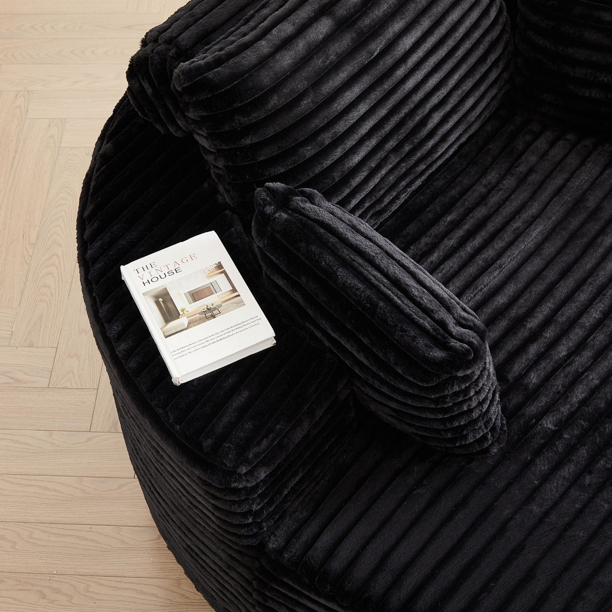 The SPRINT-R10 Sleeper Lounge Studio Swivel Chair