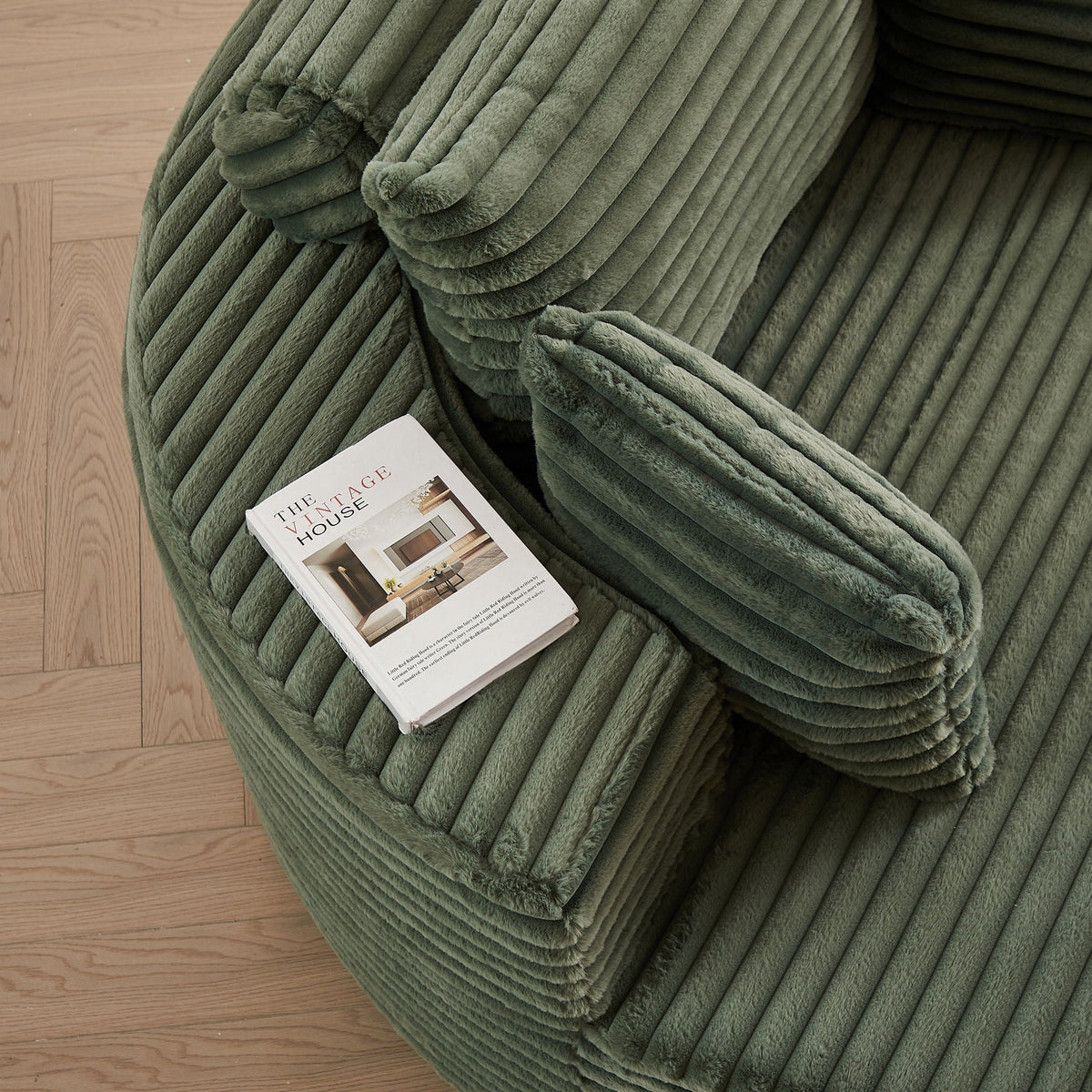 The SPRINT-R10 Sleeper Lounge Studio Swivel Chair