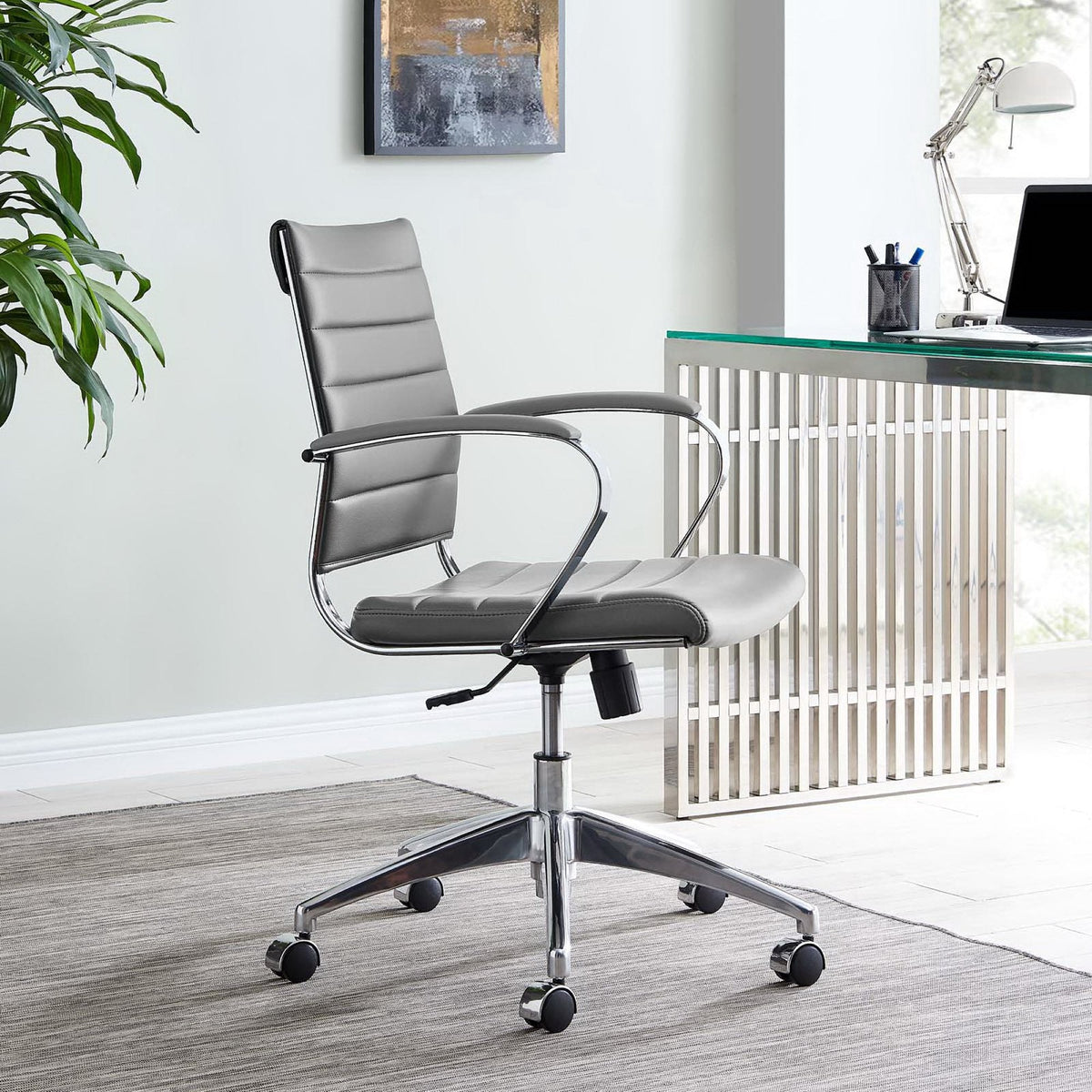 The SPRINT-E11 Jive Ribbed Executive Studio Swivel Chair