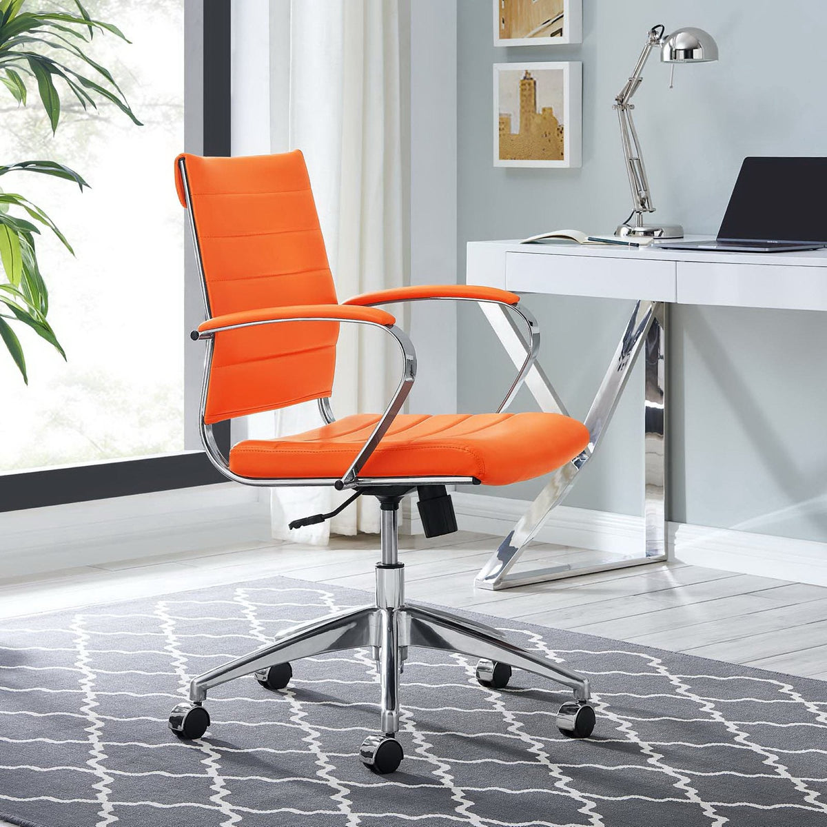 The SPRINT-E11 Jive Ribbed Executive Studio Swivel Chair