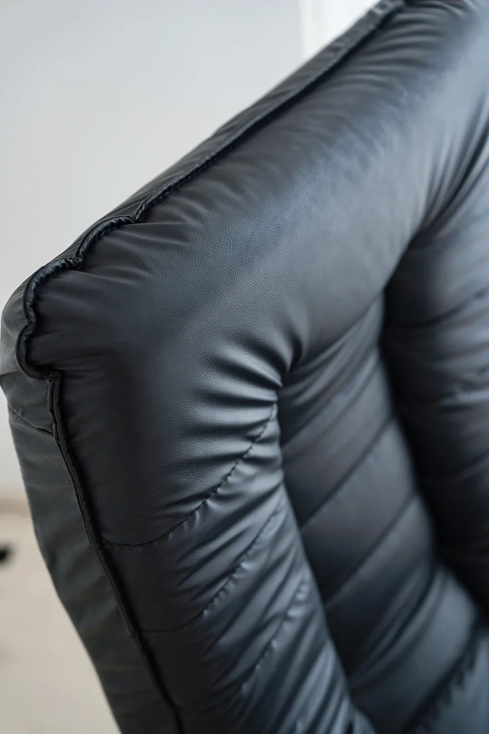 The SPRINT-R15 Foldable Floor Studio Swivel Lounge Chair