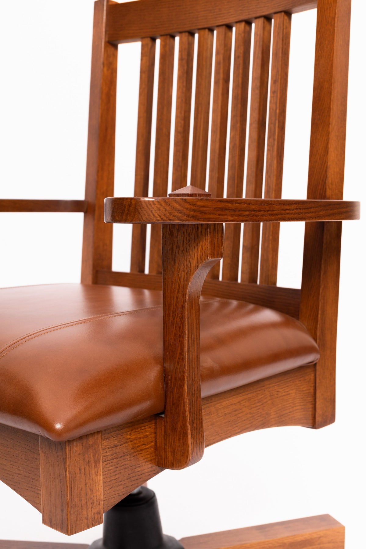 The SPRINT-E13 Arts & Crafts Mission Solid Oak Swivel Chair