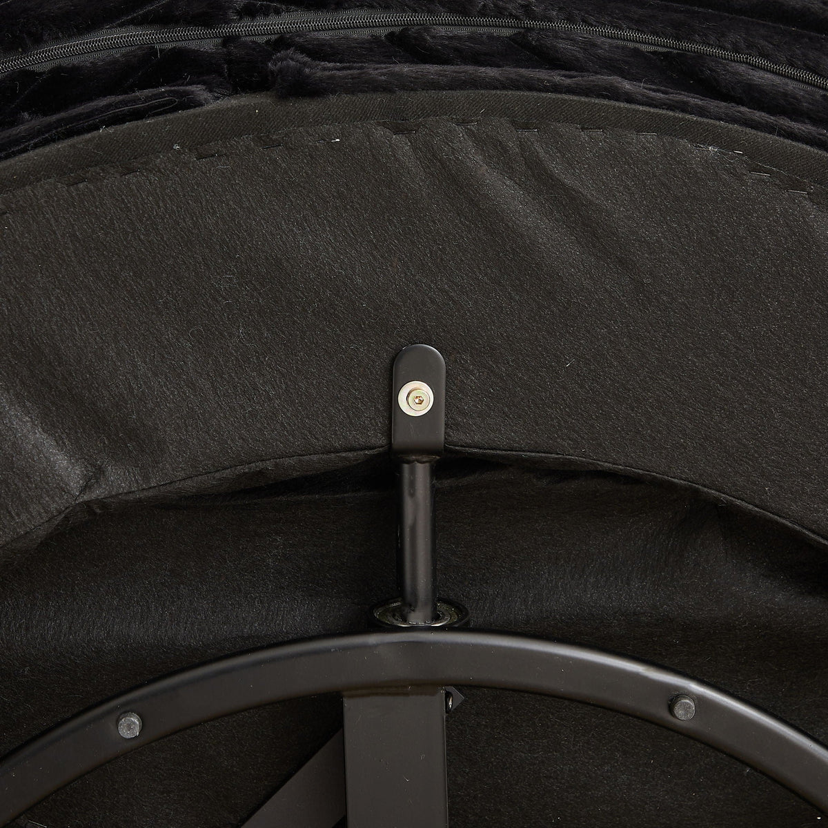 The SPRINT-R10 Sleeper Lounge Studio Swivel Chair